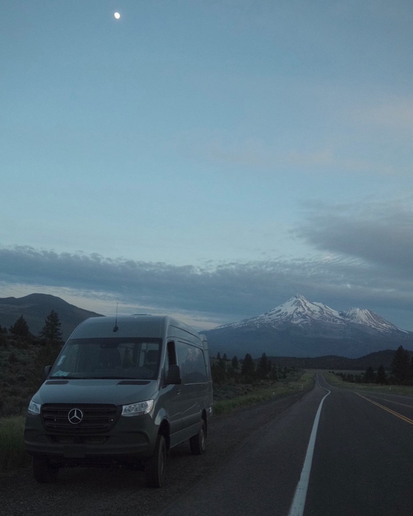 Are you living a life that excites you?
Contact us to learn more about securing one of our upcoming Sprinter builds, and hit the road by Fall 🏔
.
.
.
.
#vanlife #vanlifer #vanfamily #vanlifediaries #projectvanlife #vanconversion #tinyhouse #tinyh