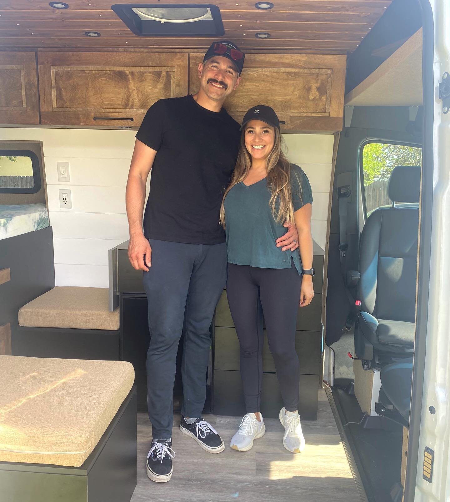 Nothing like that first day of van life glow 😍✨
It was such a pleasure to work with this lovely couple on our most recent build! Paul was thrilled about our signature rooftop deck we built on top of their van, and Andrea loved the @warm.tides hand 